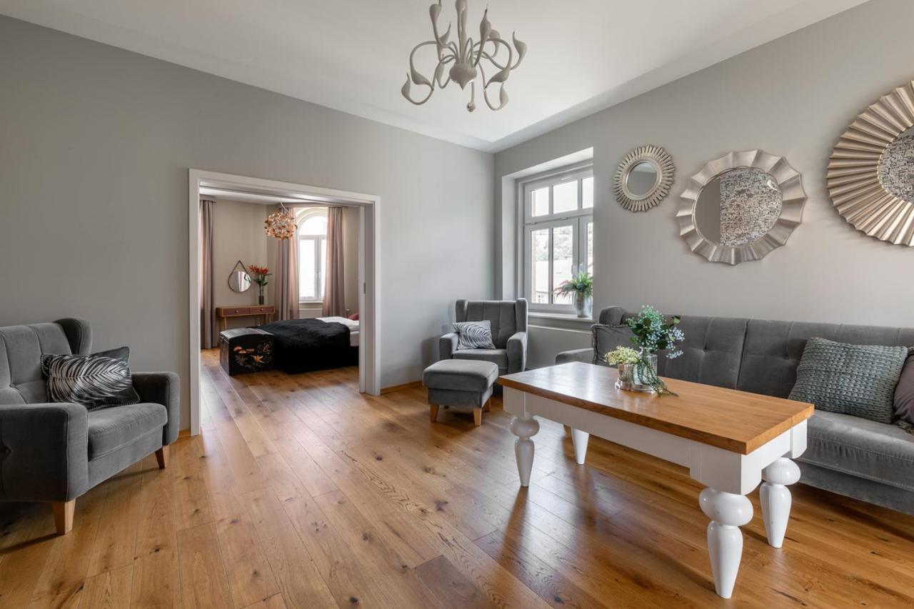 דוז'ניקי ז'דרוז' Apartament Szafran - Sudeckie Historie מראה חיצוני תמונה